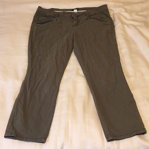 BDG Army Green Ankle Crop Pants - 31